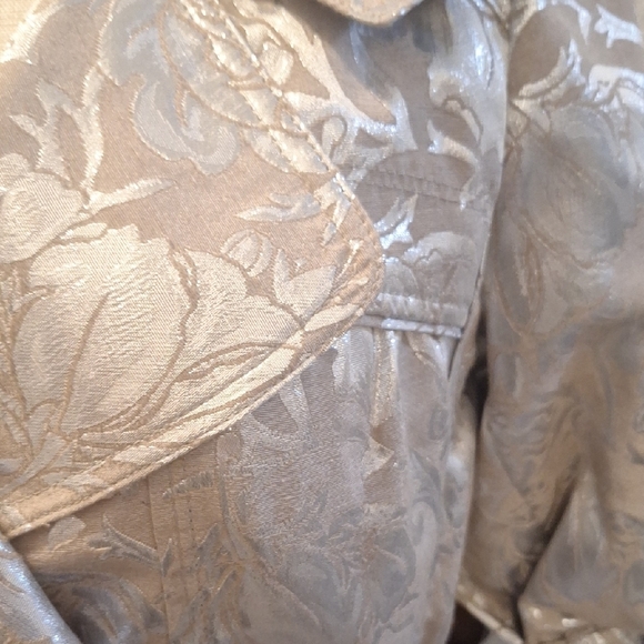Chic Silver Floral Women's Trench Coat - Picture 2 of 14